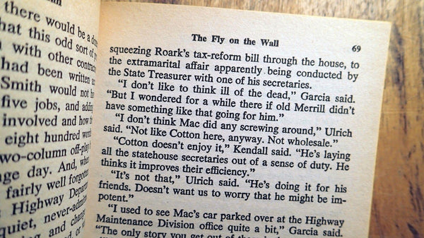 The Fly On The Wall Hillerman, Tony - Wide World Maps & MORE!