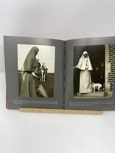 The Jewel Album of Tsar Nicholas II and a Collection of Private Photographs of the Russian Imperial Family Von Solodkoff, Alexander and Bogatskaya, Irina A. - Wide World Maps & MORE!