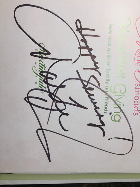 Marie Osmond's Heartfelt Giving: Sew and Quilt for Family and Friends Osmond, Marie - Wide World Maps & MORE!