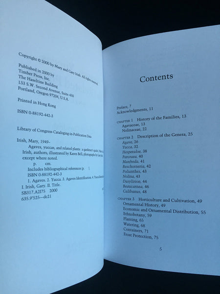 Agaves, Yuccas, and Related Plants: A Gardener's Guide Gary Irish and Mary F. Irish - Wide World Maps & MORE!